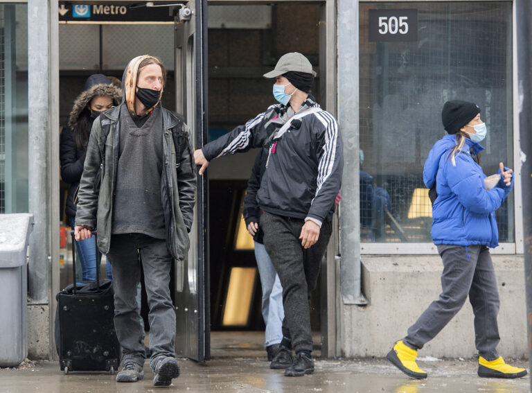 COVID-19: Quebec’s hospitalizations rise again as province reports 1 new death