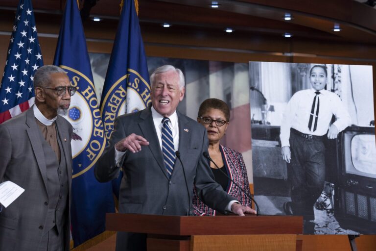 U.S. Congress passes 1st ever bill that makes lynching a federal hate crime