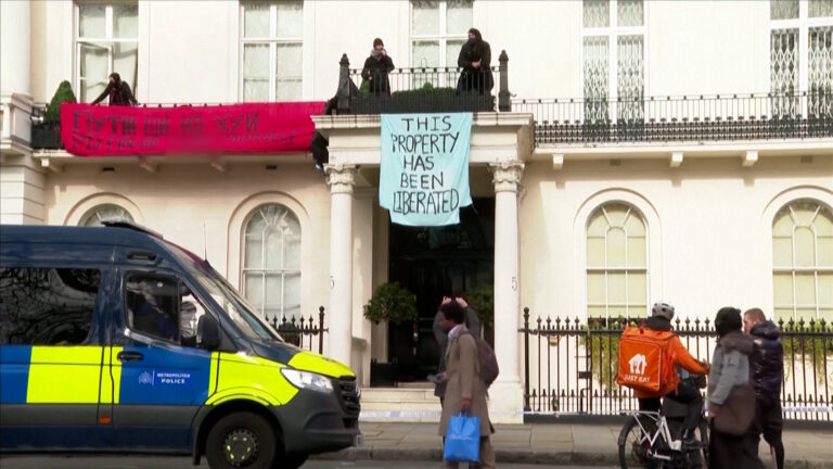 Squatters to convert Russian oligarch Oleg Deripaska’s London mansion to refugee centre