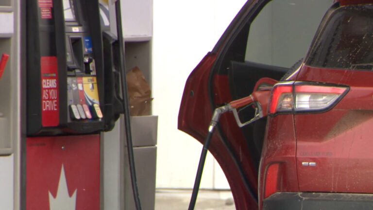 Average U.S. gas price shot up 22% over past two weeks to $4.43