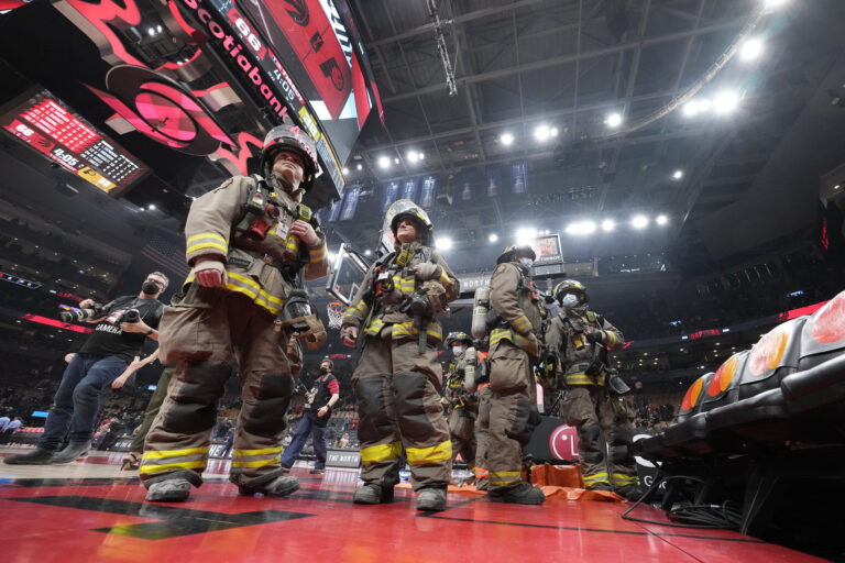 Toronto Raptors game resumes without fans after Scotiabank Arena evacuated due to fire