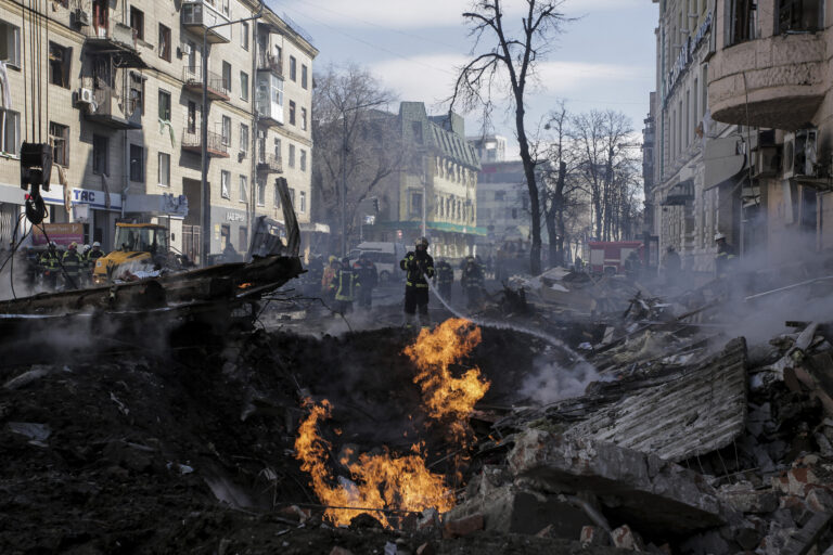 World court orders Russia to pull troops out of Ukraine