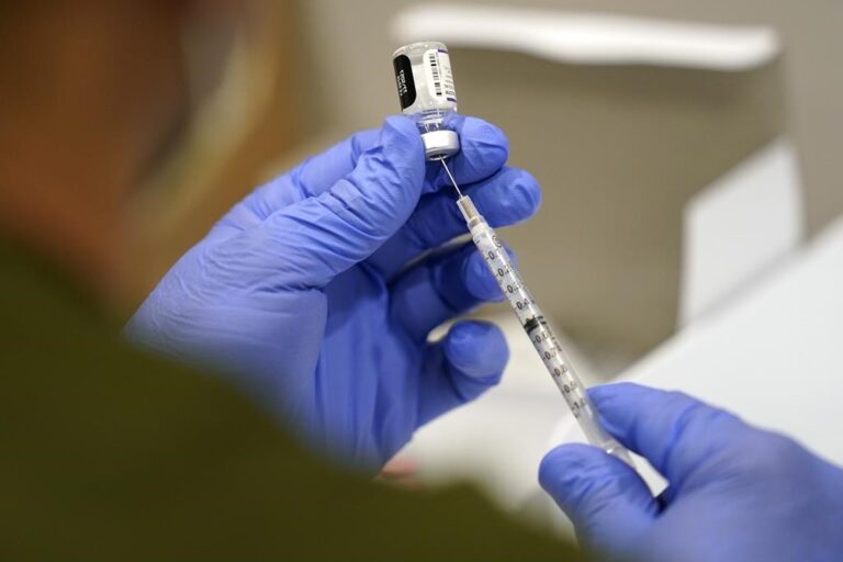 Feds consider adding COVID-19 boosters to be considered fully vaccinated