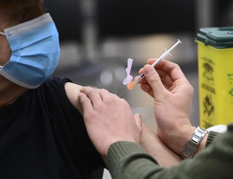 Ontario COVID numbers: 1,591 people in hospital, 214 in intensive care