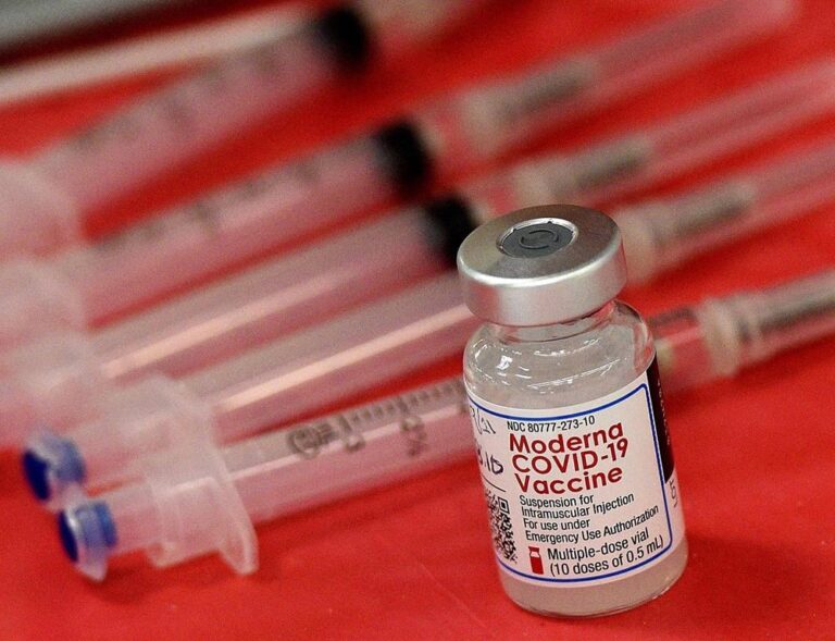 Ontario COVID numbers: 1,455 people in hospital, 219 in intensive care