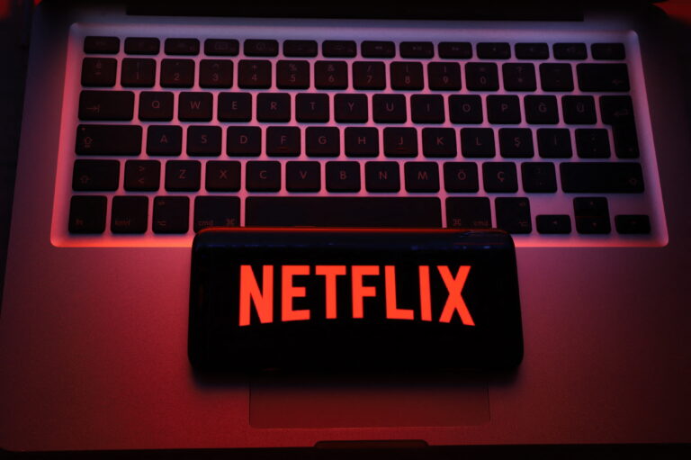 Netflix shares sink more than 30%, deepening selloff after subscriber loss