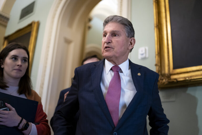 U.S. senator backs Alberta premier in energy security partnership