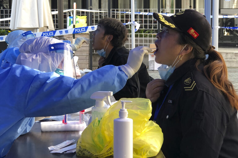 Shanghai residents struggling to find food as lockdown enters 3rd week
