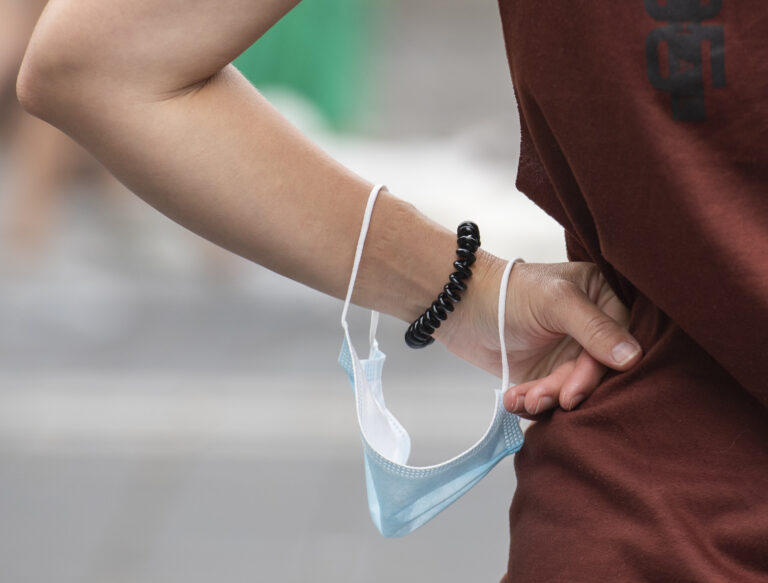 Quebec logs 11 new COVID-19 deaths as hospitalizations rise by 61