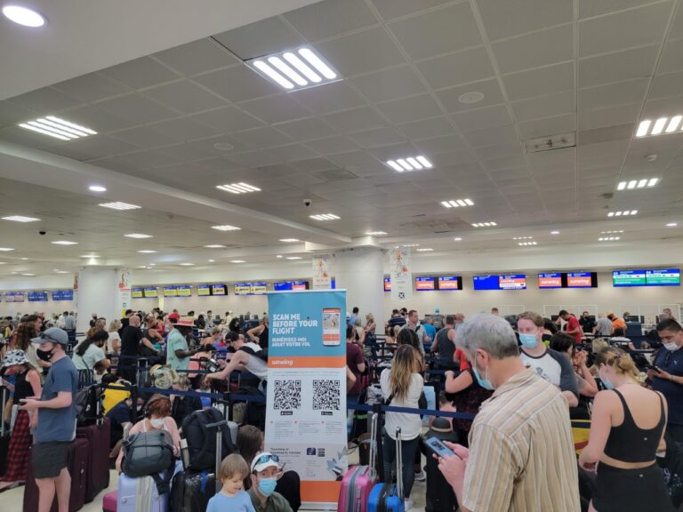 Sunwing system outage: Hundreds of B.C. residents stranded due to flight delays, cancellations