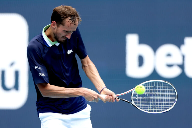 Wimbledon bans Russian, Belarusian tennis players over Ukraine war