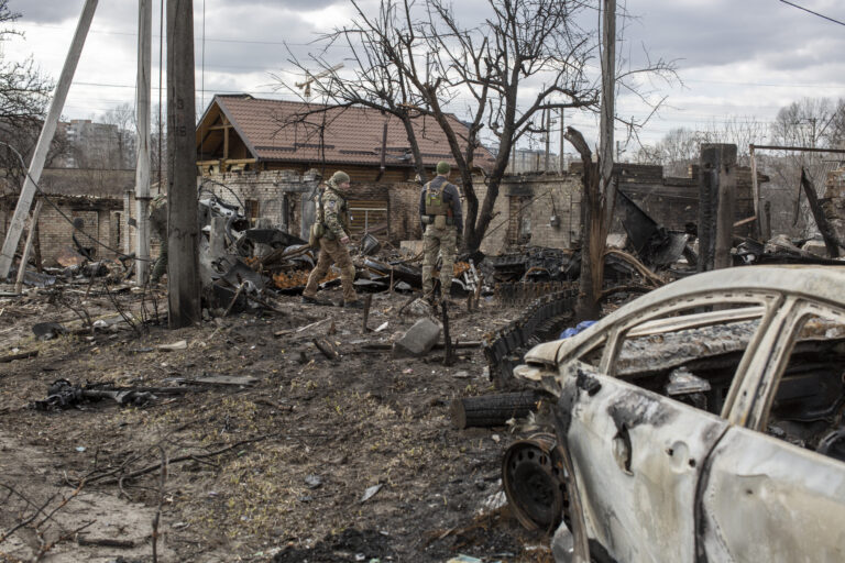 Western countries prepare to toughen sanctions on Russia, Ukraine calls for more help