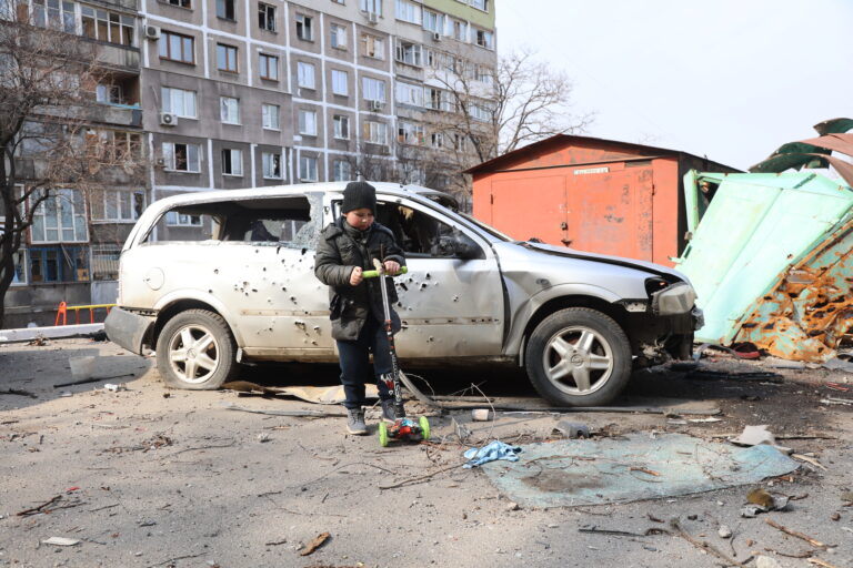 Tens of thousands dead in Mariupol, Zelenskyy says amid plea to South Korea for arms