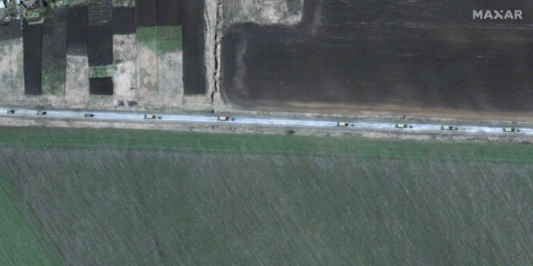 13 km long Russian military convoy approaching Ukraine’s Donbas, satellite photos show