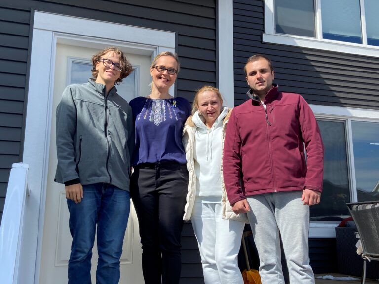 More Edmonton homes needed to host Ukrainian families fleeing war