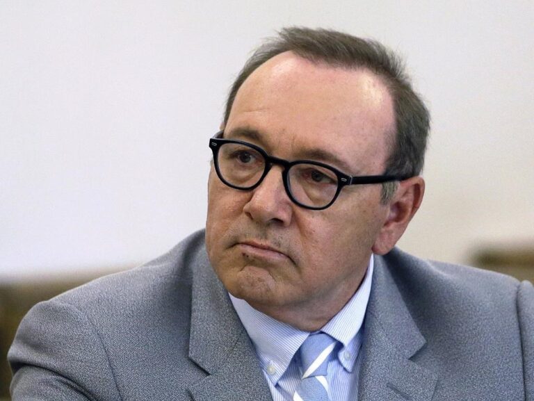 Kevin Spacey charged with 4 counts of sexual assault in U.K.
