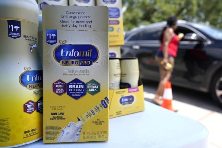 Baby formula shortage in Canada leads to panic buying