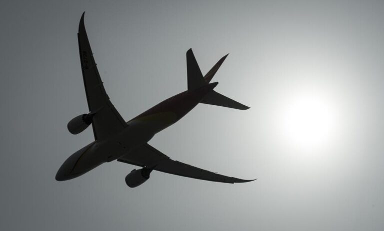 Aeroplan-funded flights set to bring Ukrainians to Canada delayed until June