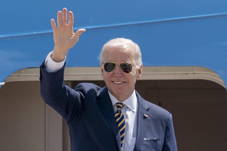 Biden signs another $40B for Ukraine aid after U.S. Congress approval