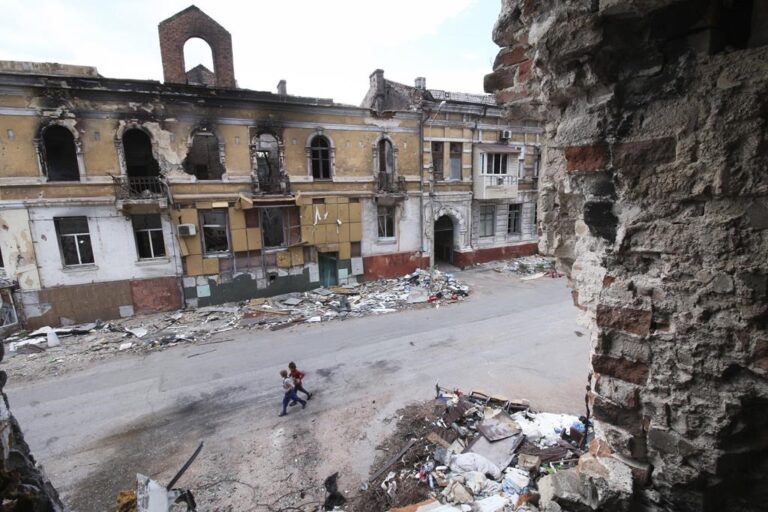 Ukraine says forces may retreat from eastern region to avoid Russian troops