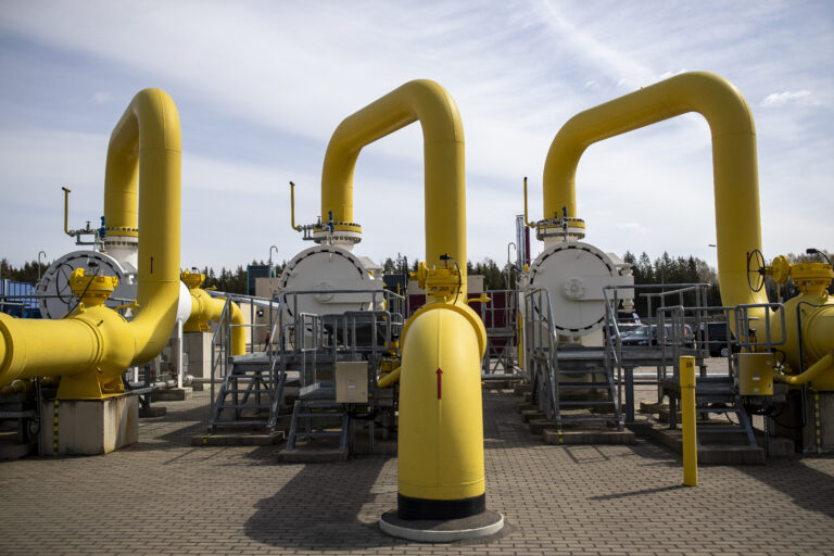 EU proposes $315B plan to ditch Russian energy