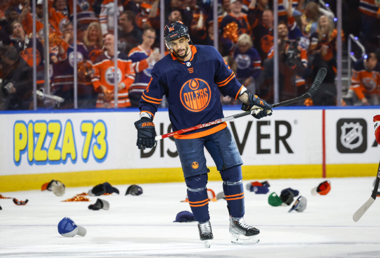 Evander Kane nets hat trick as Edmonton Oilers win Game 3 against Calgary Flames