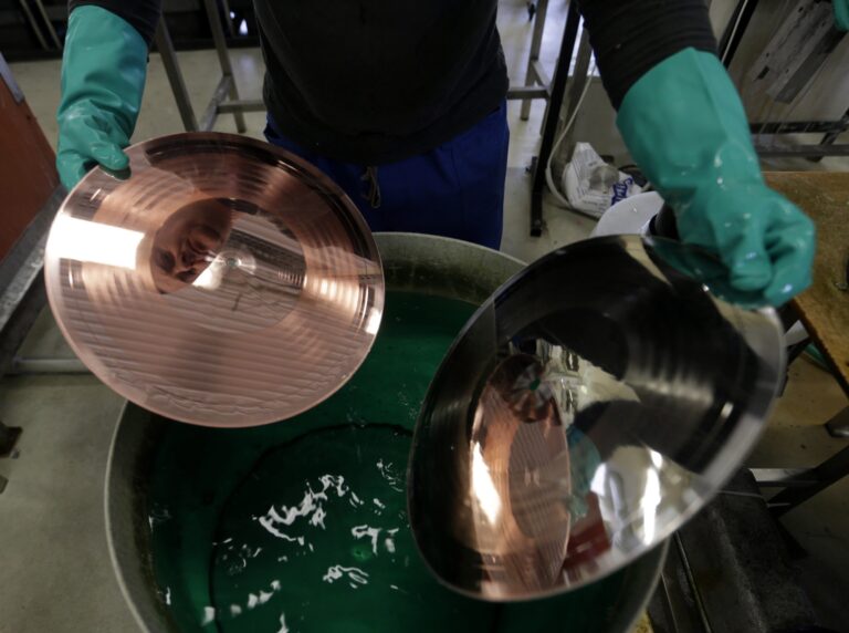 COMMENTARY: Is the vinyl boom creating a new generation of audiophiles?