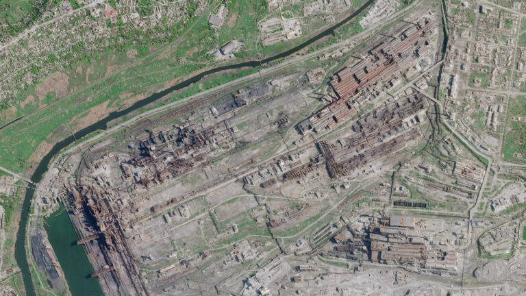 Russia reportedly shells Azovstal steel plant as Ukraine receives Mariupol evacuees