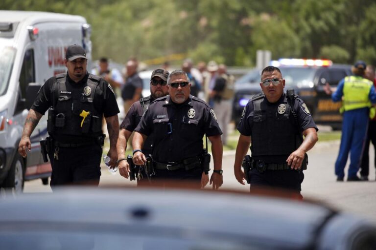 Police inaction moves to center of Texas school shooting investigation