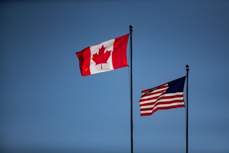 6 migrants rescued from sinking boat after failed attempt to enter U.S. from Canada