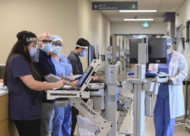 Ontario COVID numbers: 536 people in hospital, 110 in intensive care