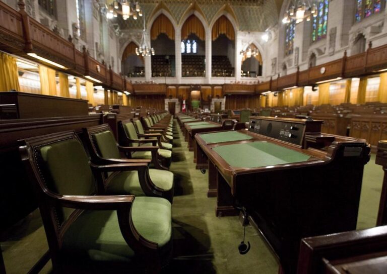 House of Commons to suspend COVID-19 vaccine mandate for MPs, staff, visitors