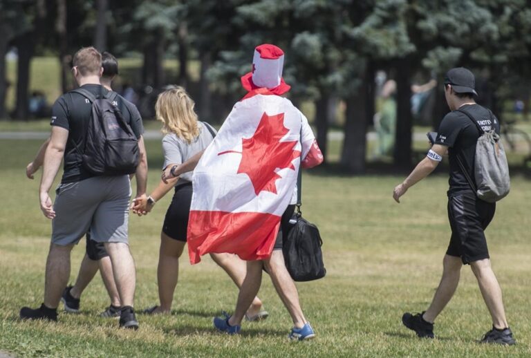Omicron BA.5 will account for nearly 70% of cases by Canada Day, experts predict