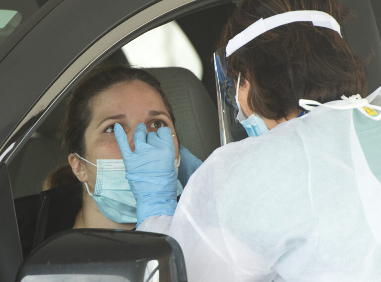COVID-19: Quebec registers 6 new deaths as hospitalizations, ICU cases fall