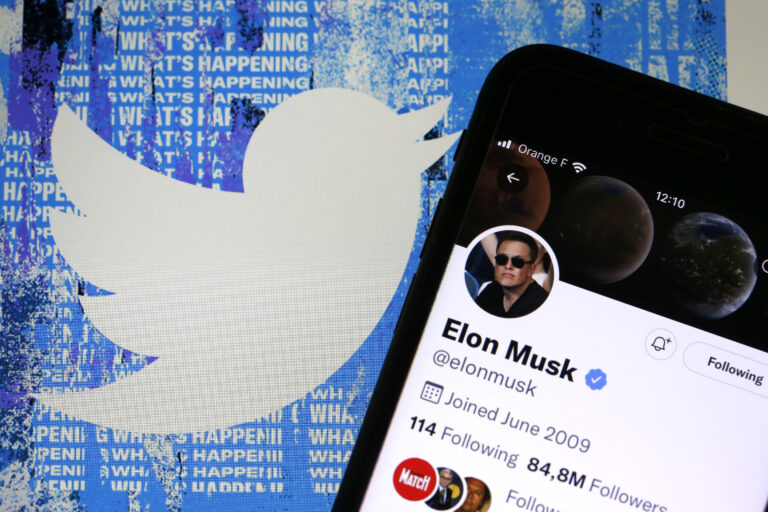 Elon Musk to address Twitter employees for 1st time amid takeover bid