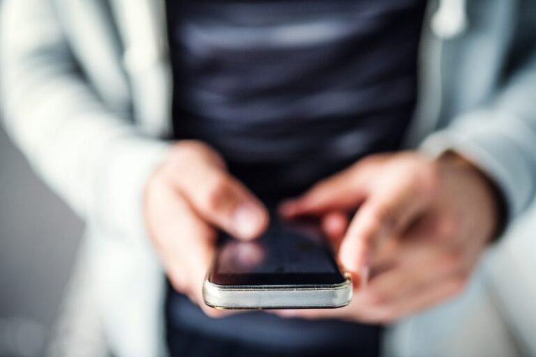 Japan passes bill making ‘online insults’ punishable by one year in jail