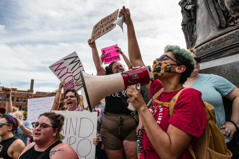 U.S. judge blocks Kentucky from enforcing state abortion bans