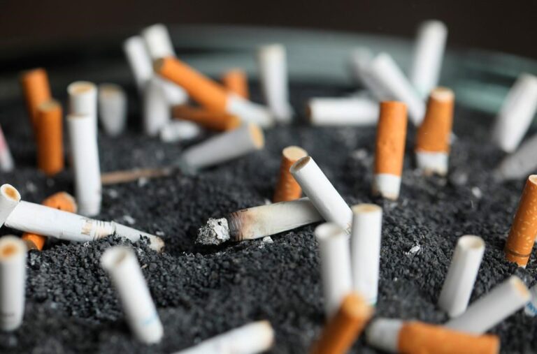 U.S. shares plan to drastically reduce nicotine levels in cigarettes