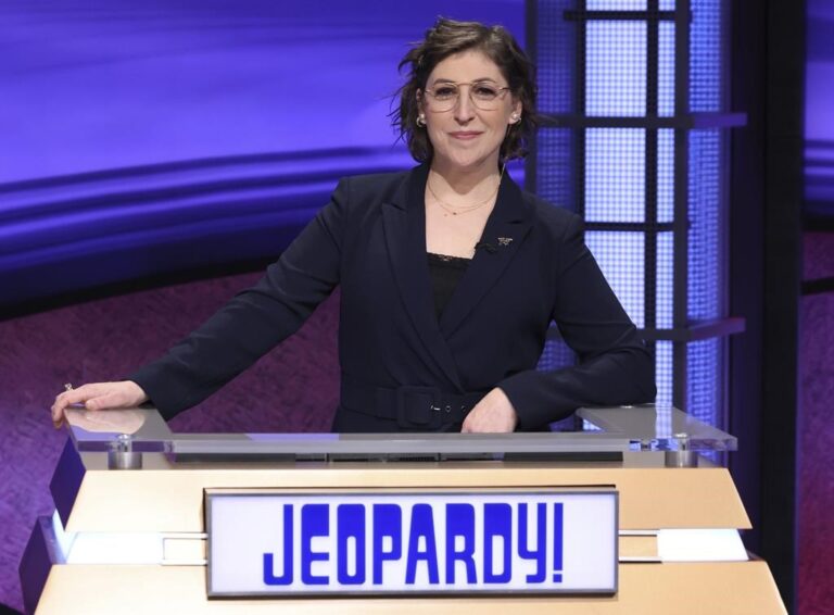 ‘Jeopardy!’: Mayim Bialik, Ken Jennings to continue as hosts