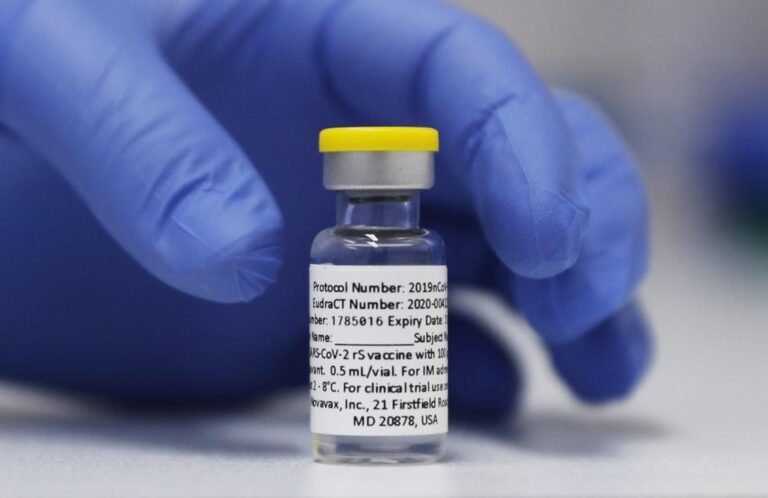 Novavax expects to produce COVID-19 vaccine targeting Omicron by fall