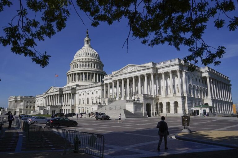 ‘Forward’: Ex-Republicans, Democrats look to form new third U.S. political party