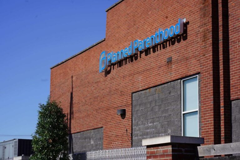 Limited access to abortion clinics in U.S. adds pressure to rural West