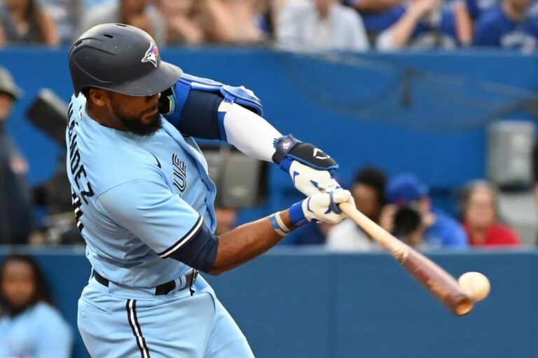 Blue Jays hit two homers in 4-1 win over Rays