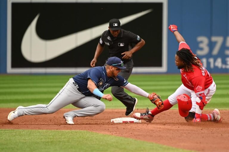 Back-to-back-to-back doubles lift Jays over Rays