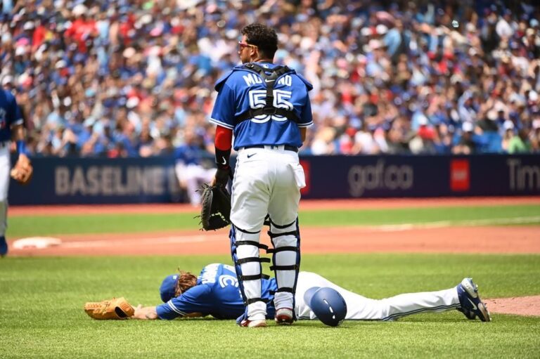 Gausman pulled from Jays game with injured ankle