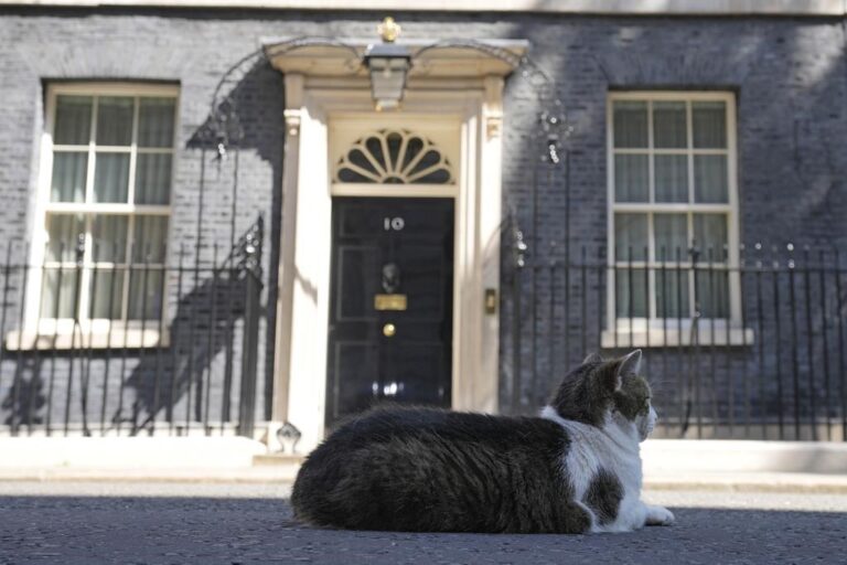 U.K. PM candidates to face off in TV debate 