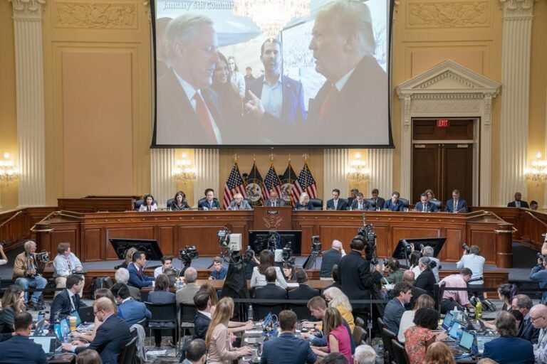 Prosecutors seek 15-year prison sentence for armed U.S. Capitol rioter