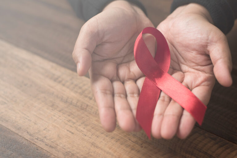 Canada should commit $1.2B to fight against AIDS, tuberculosis and malaria: advocates