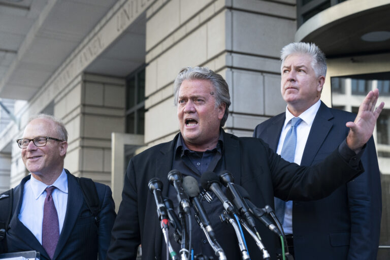 U.S. prosecution witness to testify that Steve Bannon defied subpoena