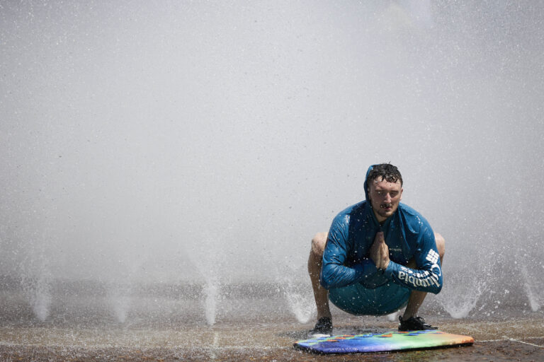 Records fall as U.S. Northwest swelters under multiday heat wave